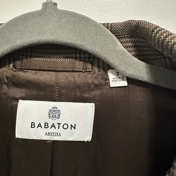 Aritzia Babaton Standout Brown Plaid Blazer Size 2 - Picture 5 of 6